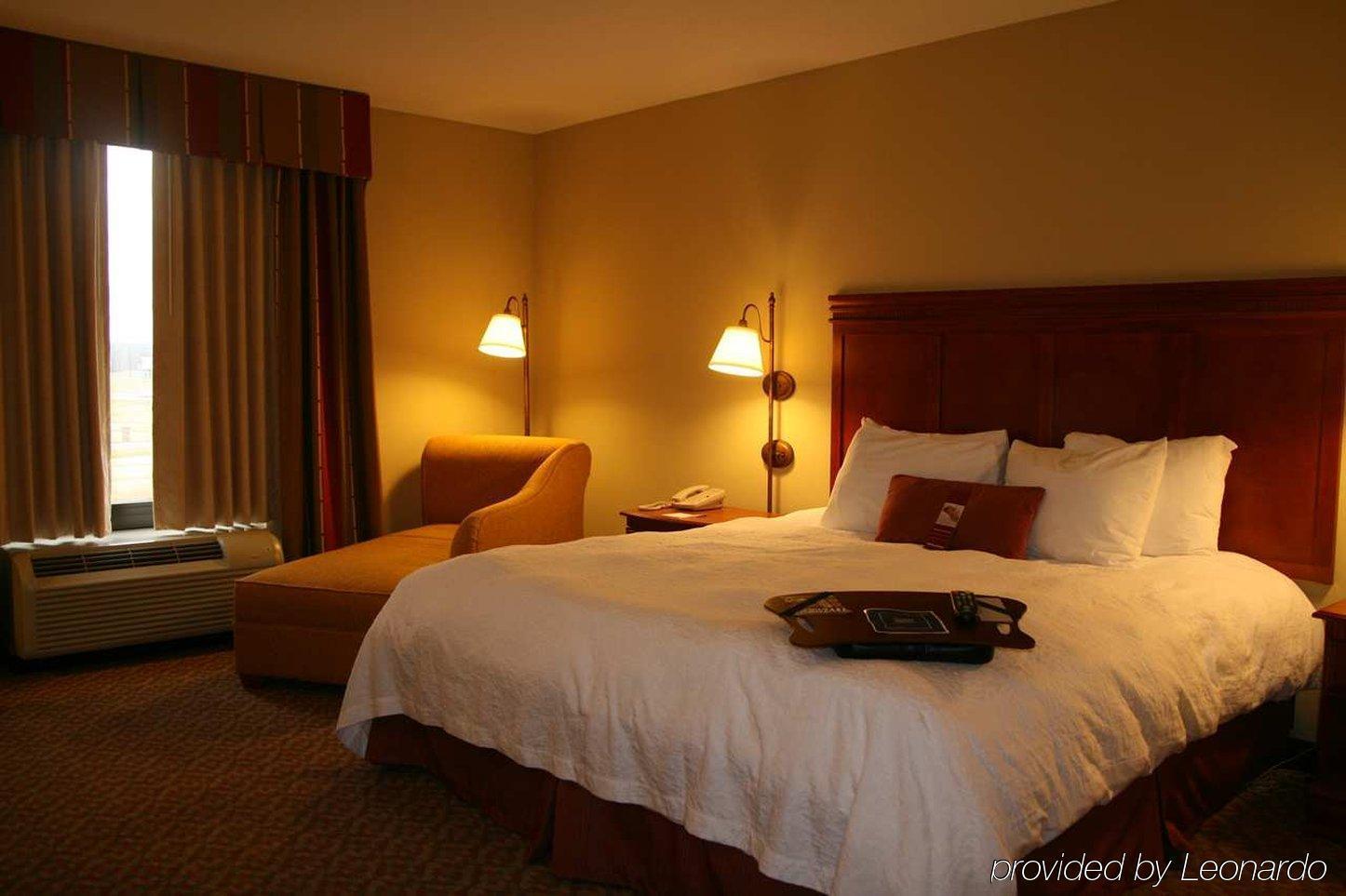 Hampton Inn Martin Номер фото